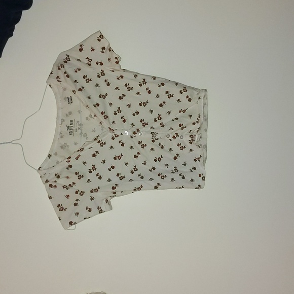 Hollister baby tee - Picture 1 of 2